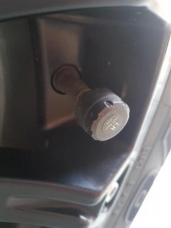 Click image for larger version

Name:	TPMS cap.jpg
Views:	584
Size:	40.5 KB
ID:	757128